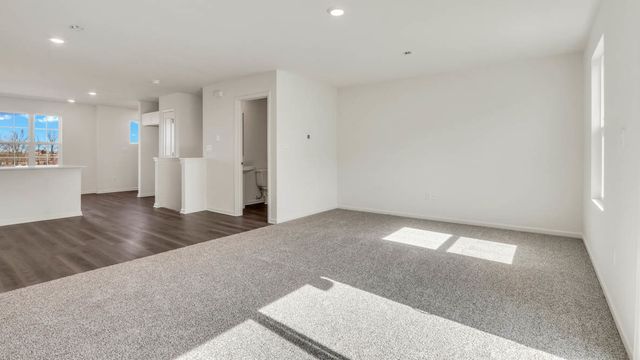 2744 Arrowhead Drive, Pingree Grove, IL 60140