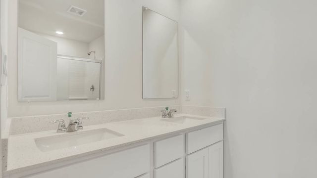 2744 Arrowhead Drive, Pingree Grove, IL 60140