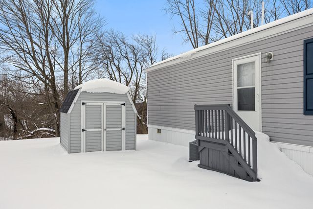 6939 Vinewood Avenue, Belmont, MI 49306