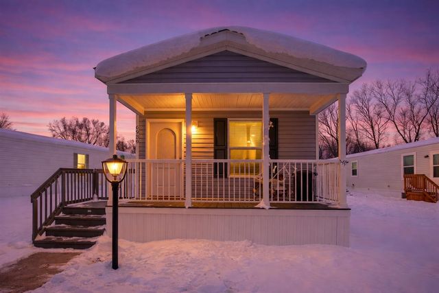 6939 Vinewood Avenue, Belmont, MI 49306