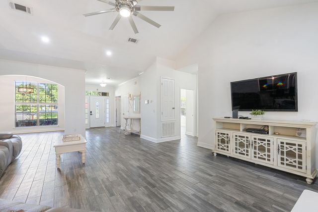 517 Pheasant Trail, Crestview, FL 32536