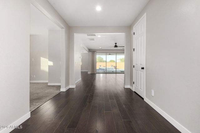 18940 W MERCER Lane, Surprise, AZ 85388