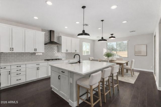 18940 W MERCER Lane, Surprise, AZ 85388