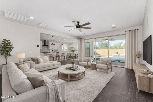 18940 W MERCER Lane, Surprise, AZ 85388