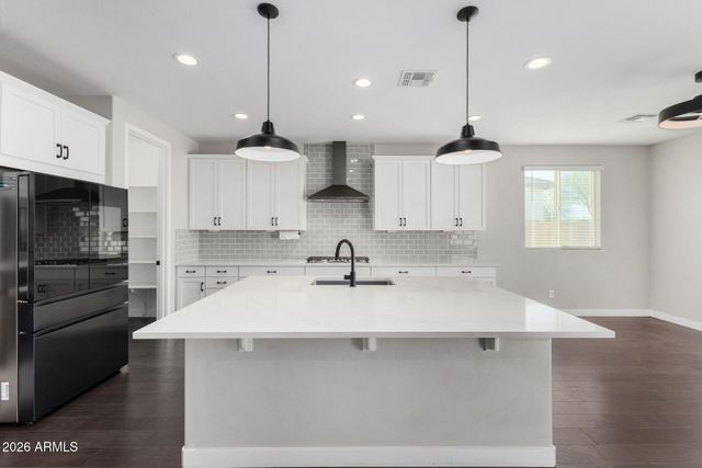 18940 W MERCER Lane, Surprise, AZ 85388