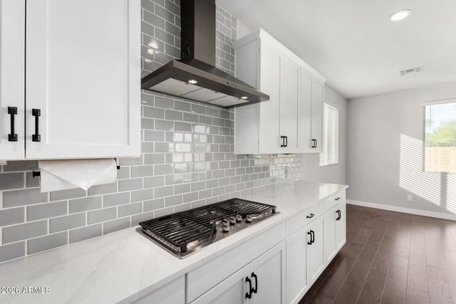 18940 W MERCER Lane, Surprise, AZ 85388