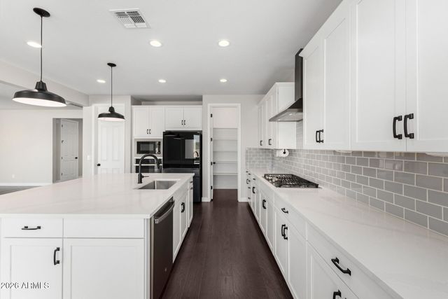 18940 W MERCER Lane, Surprise, AZ 85388