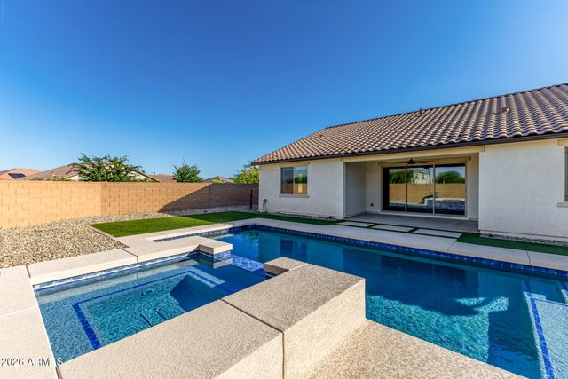 18940 W MERCER Lane, Surprise, AZ 85388