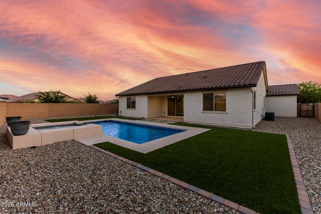 18940 W MERCER Lane, Surprise, AZ 85388