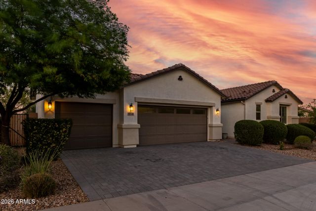 18940 W MERCER Lane, Surprise, AZ 85388