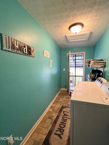 456 S Hazel Street, Upper Sandusky, OH 43351