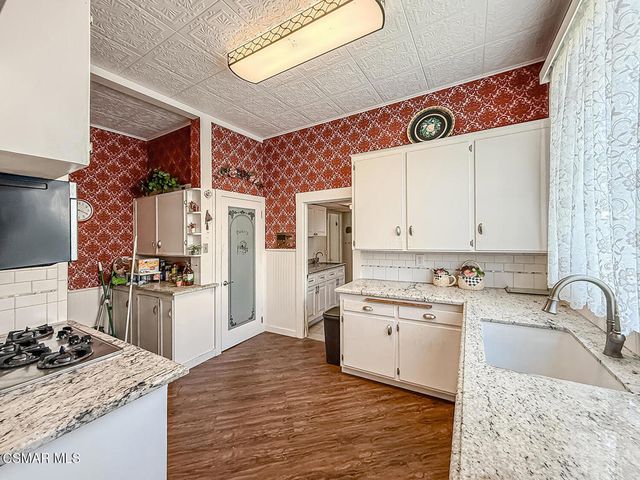 954 Thompson Boulevard, Ventura, CA 93001