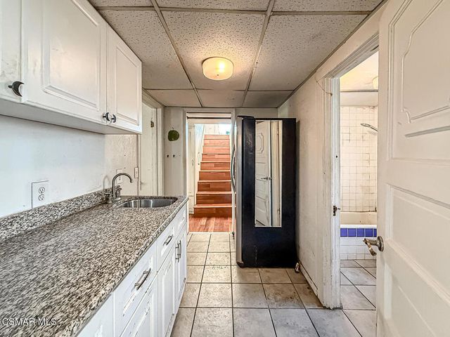 954 Thompson Boulevard, Ventura, CA 93001