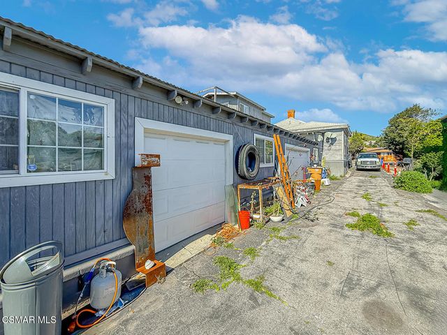 954 Thompson Boulevard, Ventura, CA 93001