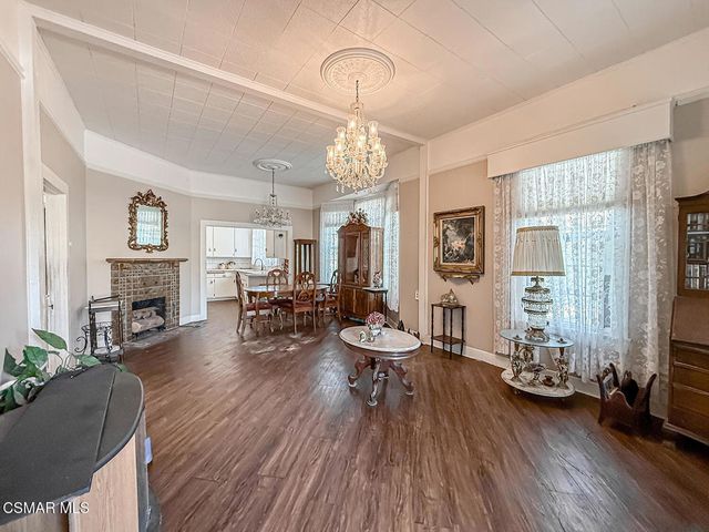 954 Thompson Boulevard, Ventura, CA 93001