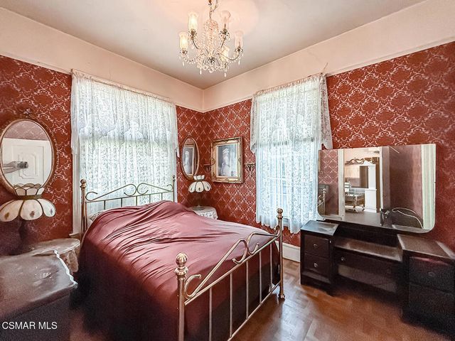 954 Thompson Boulevard, Ventura, CA 93001