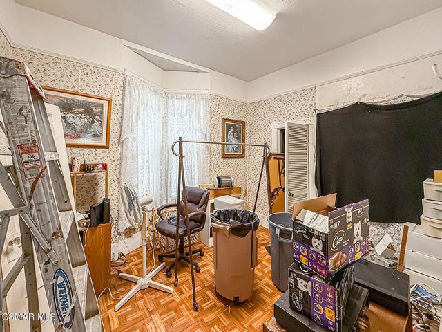 954 Thompson Boulevard, Ventura, CA 93001