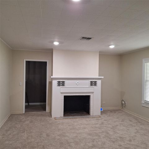 202 W Watt Street, El Campo, TX 77437