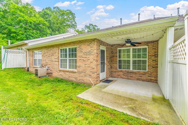 3249 Mountain Spring Way, Knoxville, TN 37917