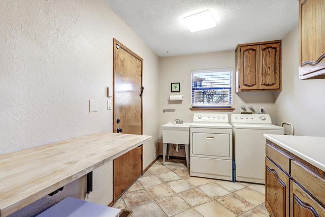 1616 Ranch Court SE, Albuquerque, NM 87123