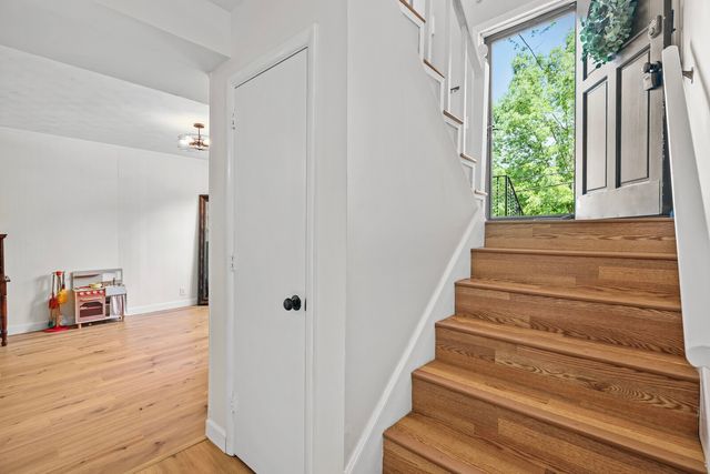 525 Holt Valley Rd, Nashville, TN 37221