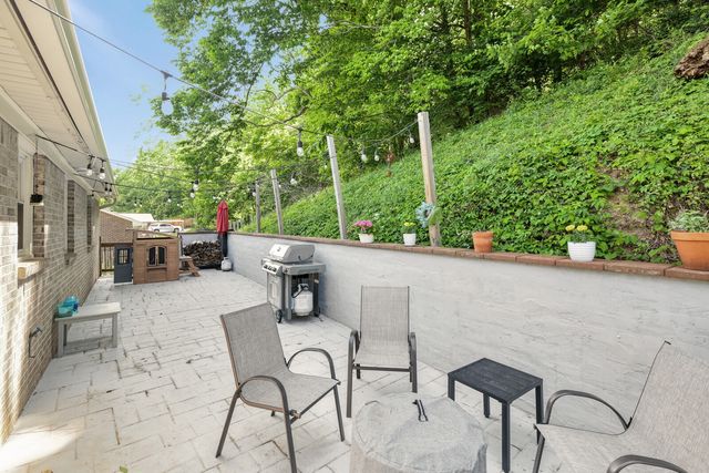 525 Holt Valley Rd, Nashville, TN 37221