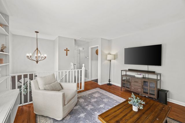 525 Holt Valley Rd, Nashville, TN 37221