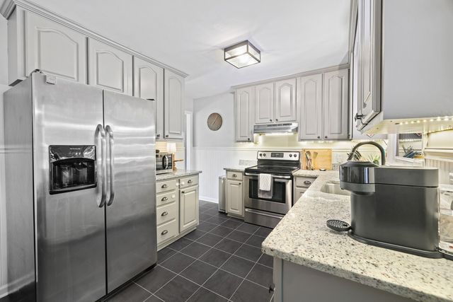 525 Holt Valley Rd, Nashville, TN 37221