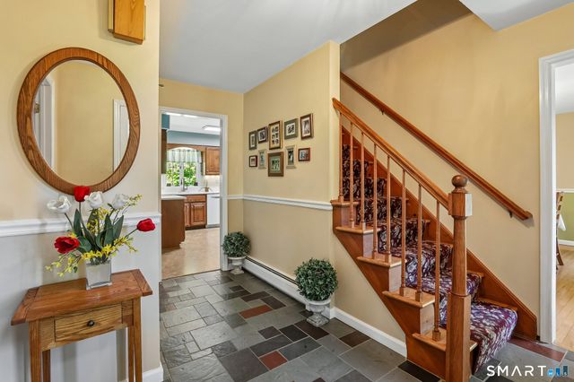 28 Colonial Ridge Drive, New Milford, CT 06755