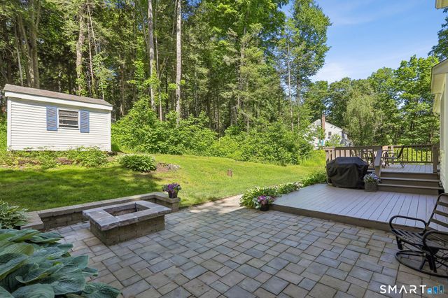 28 Colonial Ridge Drive, New Milford, CT 06755
