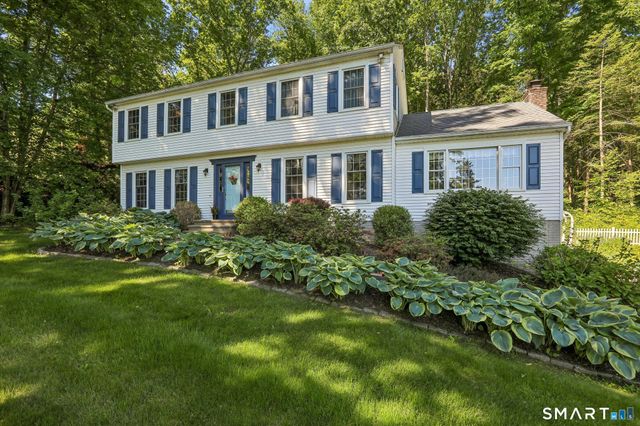 28 Colonial Ridge Drive, New Milford, CT 06755