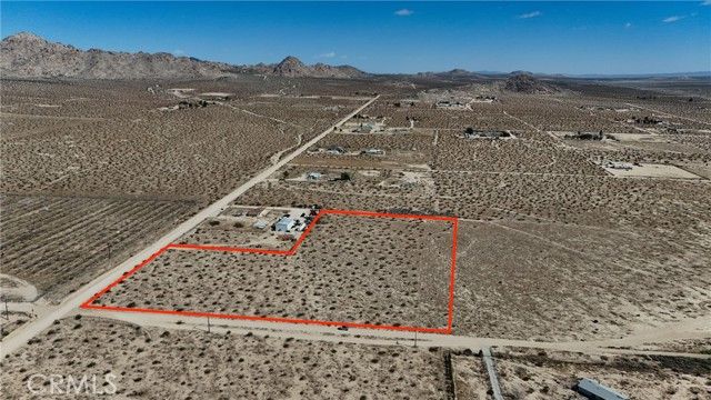 708 Rabbit Springs Road, Lucerne Valley, CA 92356