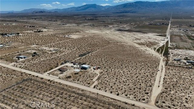 708 Rabbit Springs Road, Lucerne Valley, CA 92356