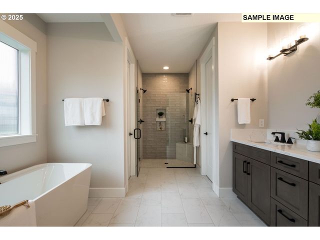 8065 N Hargrave St, Camas, WA 98607