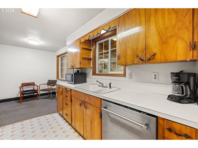 18735 Sw Rosa Rd, Beaverton, OR 97078