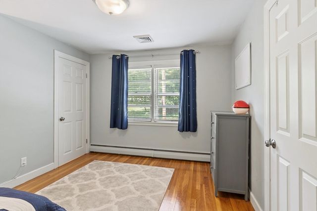 517 Pearl St, Reading, MA 01867