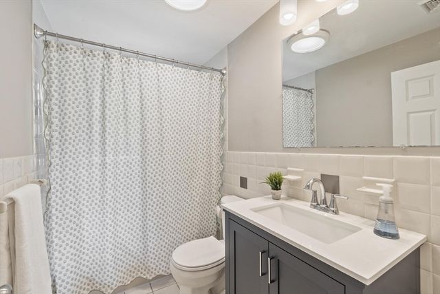 517 Pearl St, Reading, MA 01867
