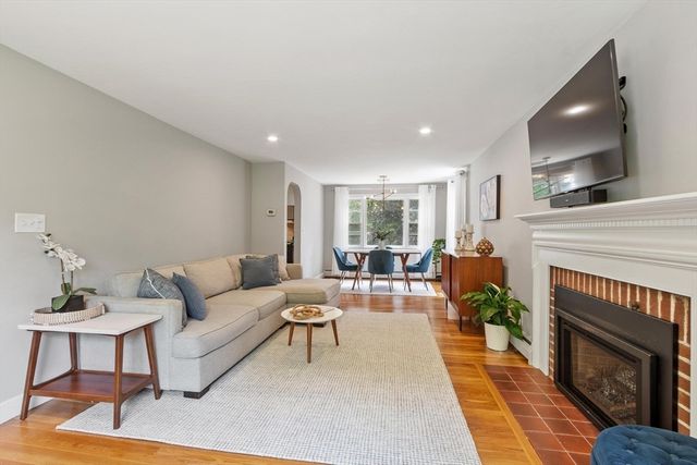 517 Pearl St, Reading, MA 01867