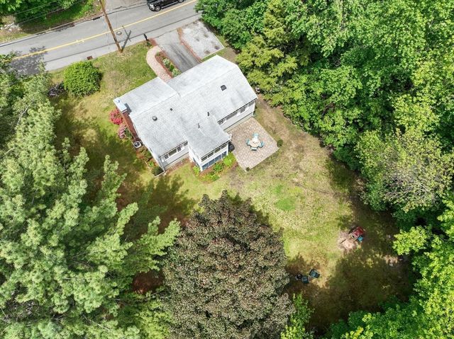 517 Pearl St, Reading, MA 01867