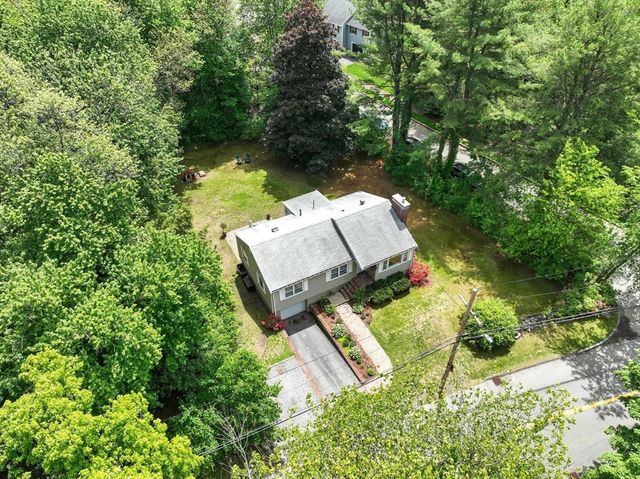 517 Pearl St, Reading, MA 01867