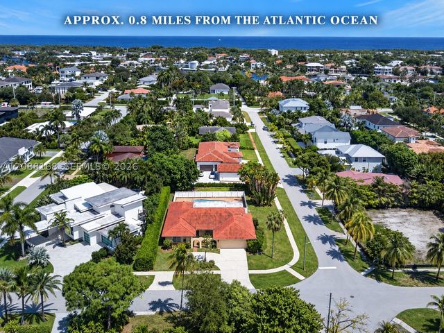 820 NE 4th Ave, Boca Raton, FL 33432