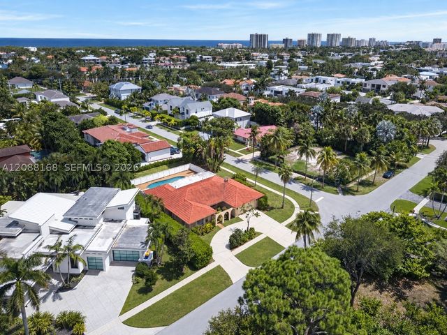 820 NE 4th Ave, Boca Raton, FL 33432