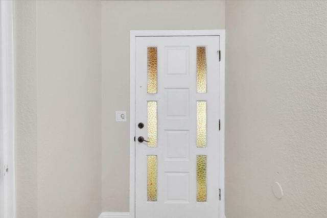 2236 Shaw St, Sacramento, CA 95821