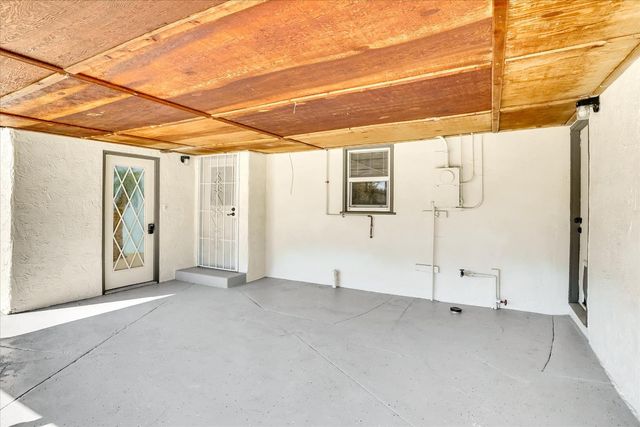 2236 Shaw St, Sacramento, CA 95821