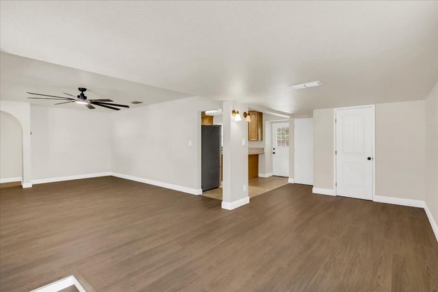 2236 Shaw St, Sacramento, CA 95821