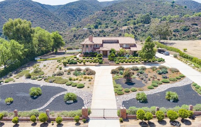 1300 Hidden Springs Drive, Corona, CA 92881