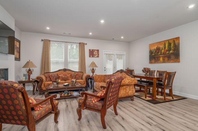 3039 Duvall Dr, Gallatin, TN 37066