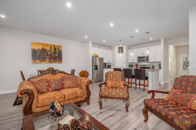 3039 Duvall Dr, Gallatin, TN 37066