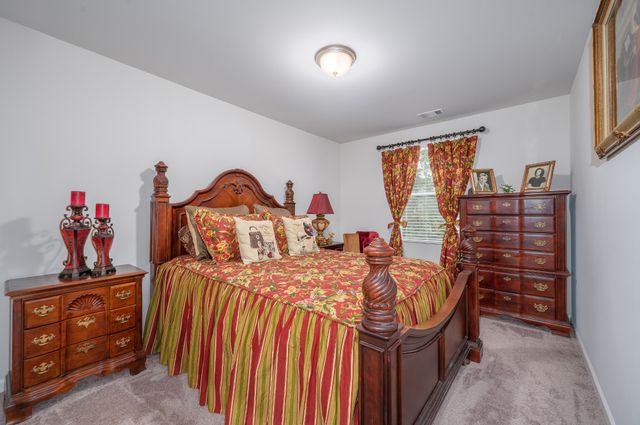 3039 Duvall Dr, Gallatin, TN 37066