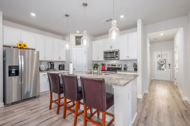 3039 Duvall Dr, Gallatin, TN 37066